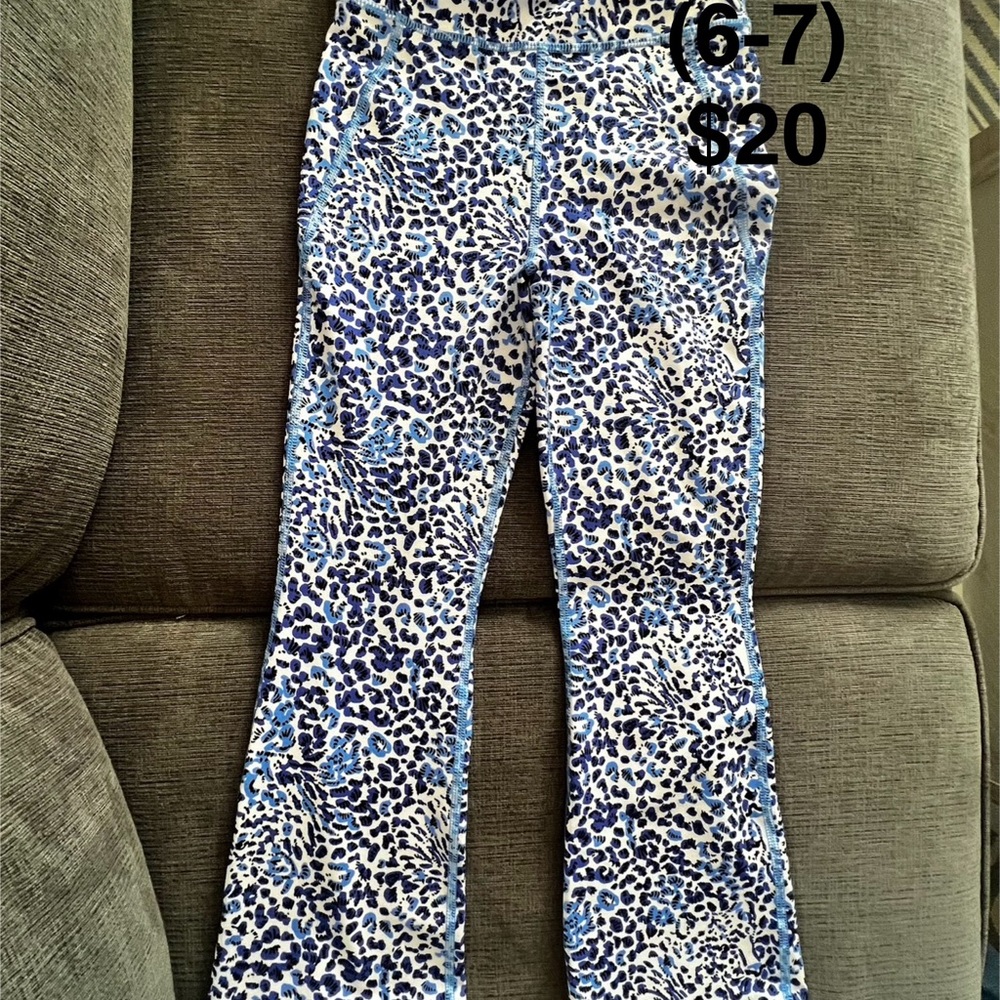 Lilly Pulitzer Blue and White Leopard Print Kids Leggings